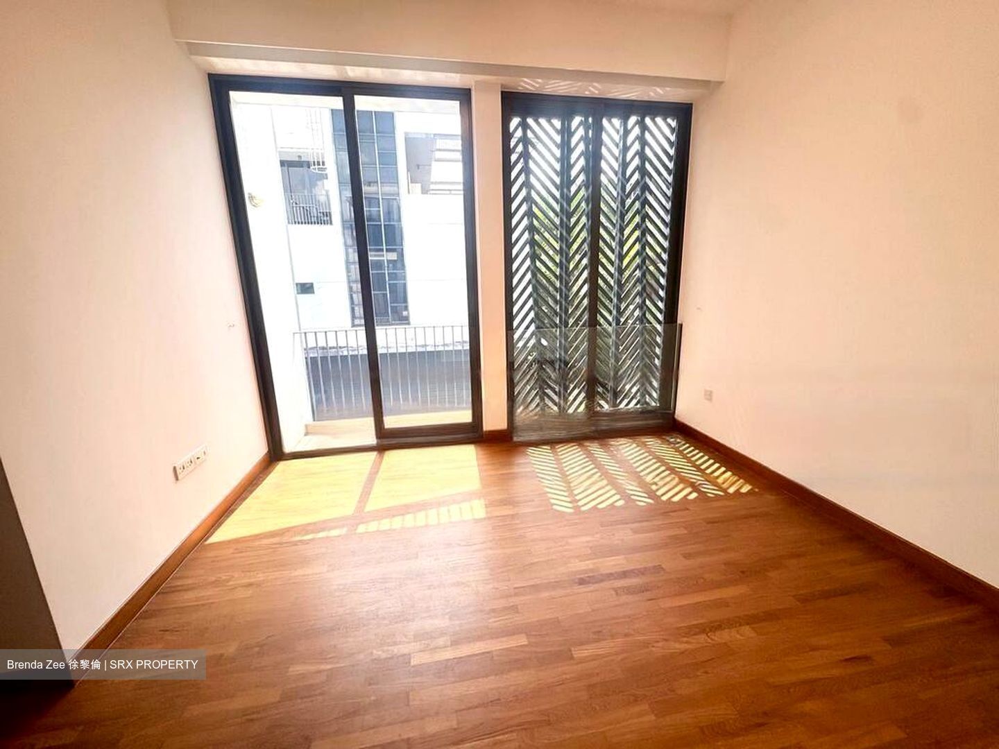Alana (D28), Terrace #484935021